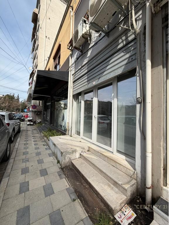 SHITET NJESI SHERBIMI NE BRRAK