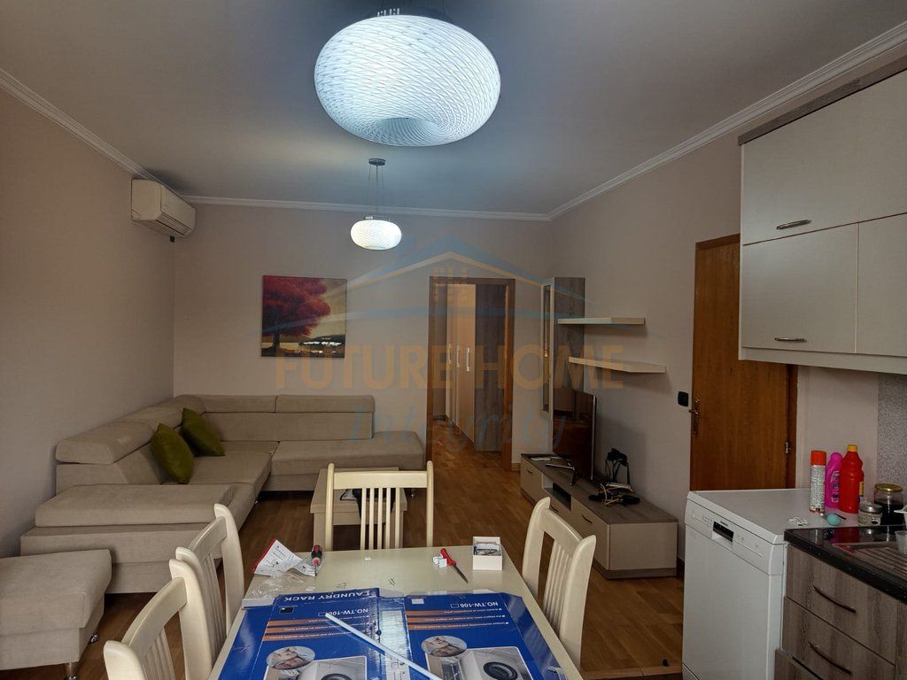 Qera, Apartament 1+1, Rruga Hoxha Tahsim, Tiranë.