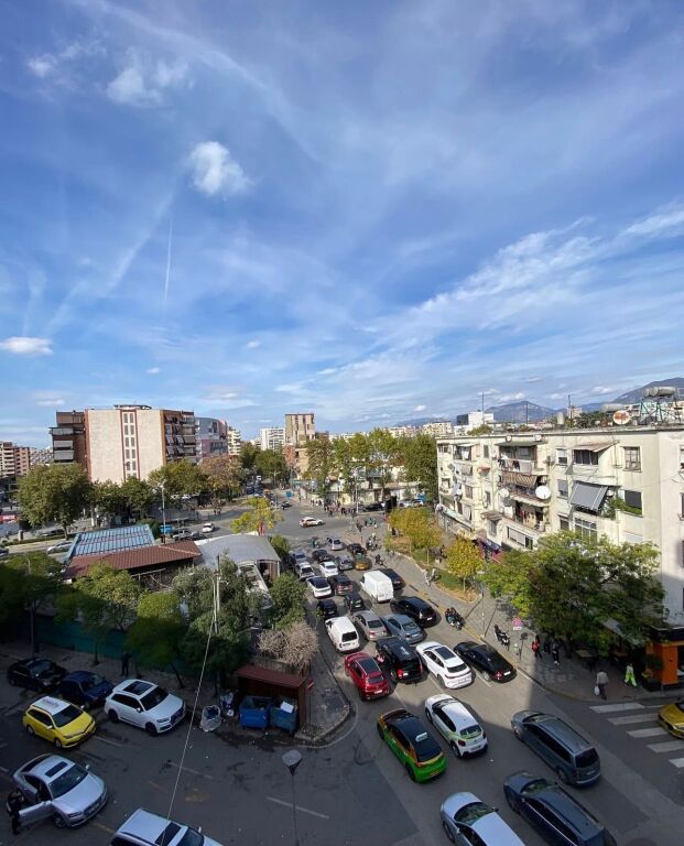2+1, arredato per la prima volta, a Mine Peza, 850 euro