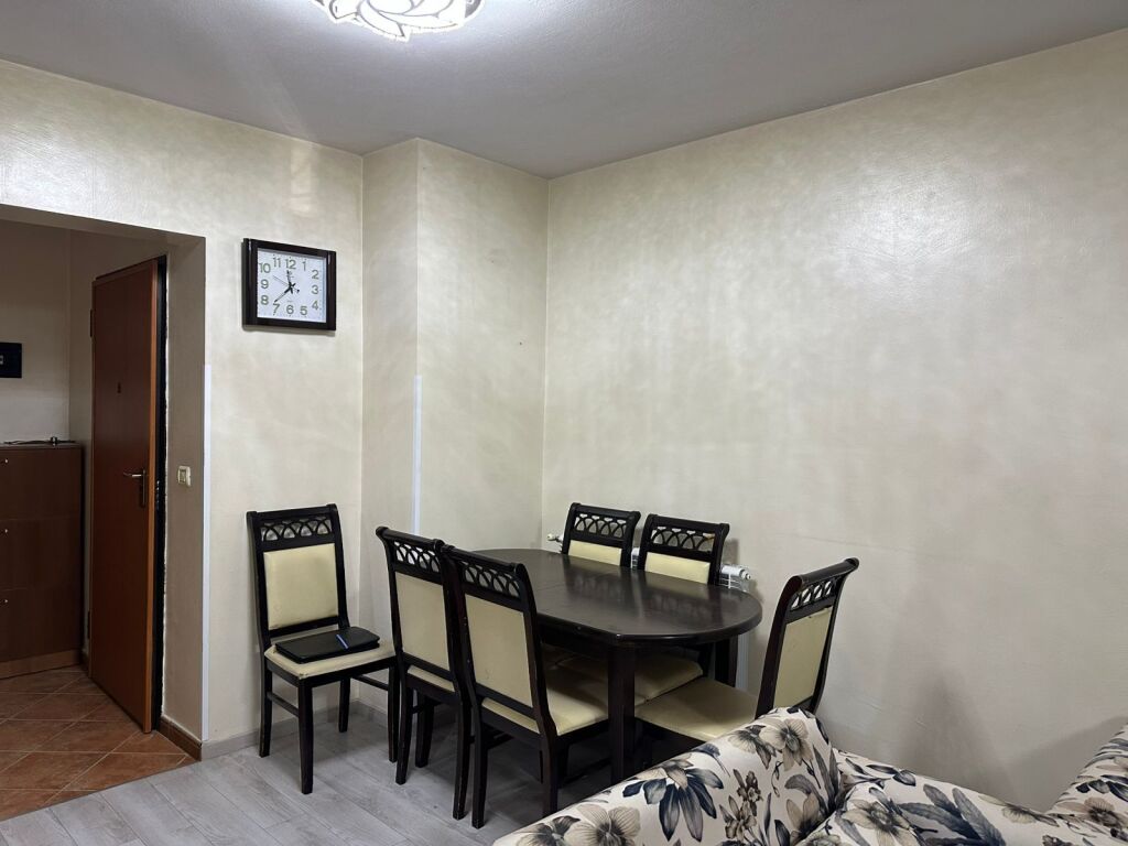 Apartament 2+1 me qira Kthesa e Kamzes