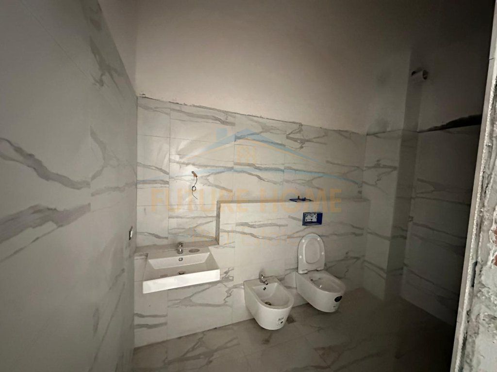 In vendita, Appartamento 2+1+2, Sauk, Porta Nuova di Tirana, Tirana..
