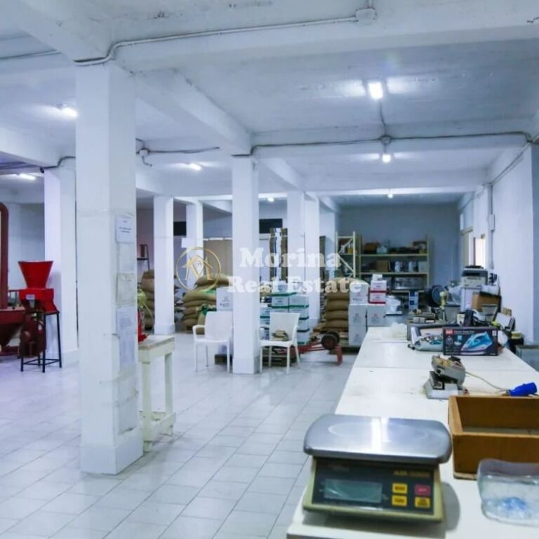 Vendita | Locale Commerciale | Ponte di Dajlan | 590000 €