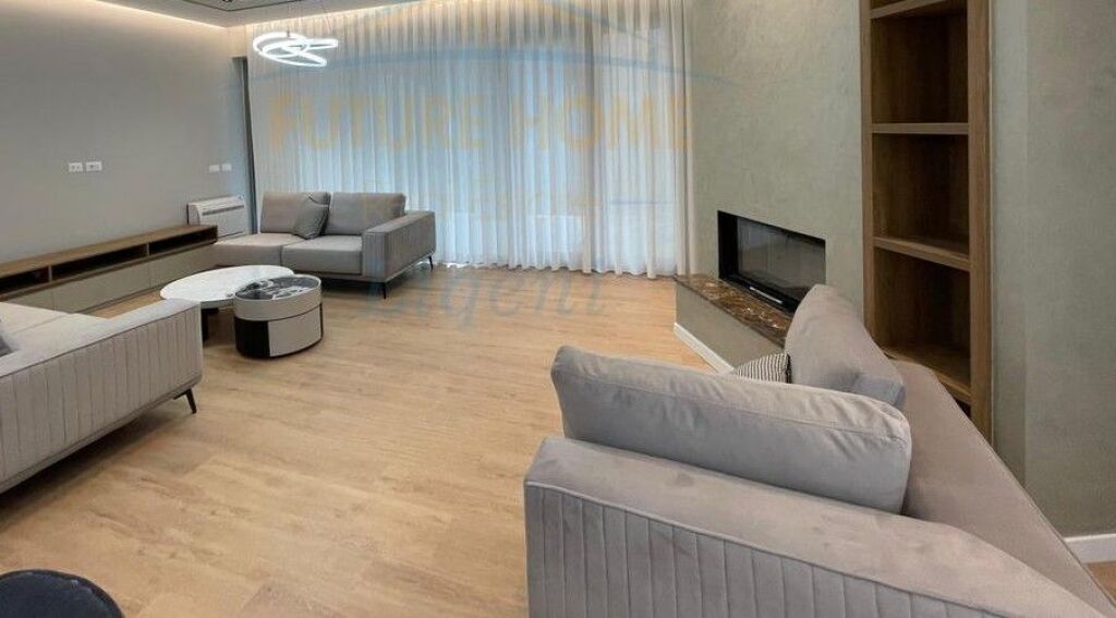 Affitto, Villa su 3 piani, Green Valley, Lago Secco, Tirana