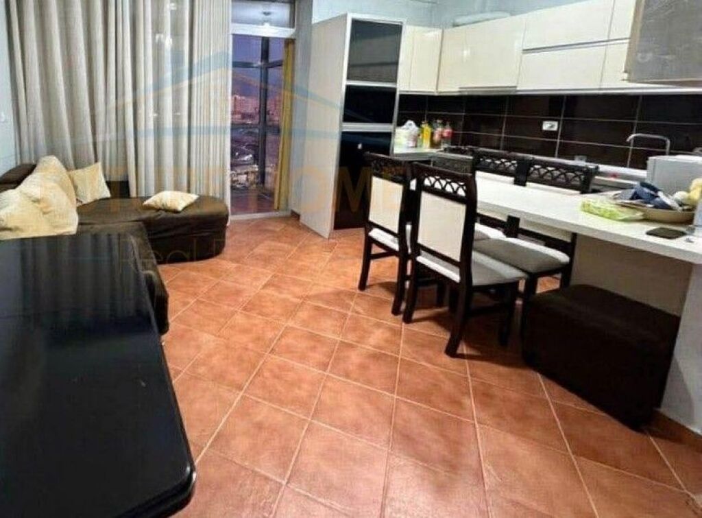 Qera, Apartament 2+1, Rruga Tedor Keko, Pallatet Romario