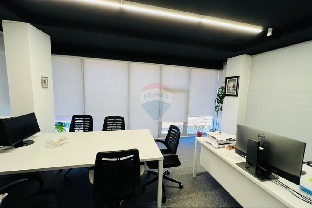 🏠📍Office for rent Pazari i Ri