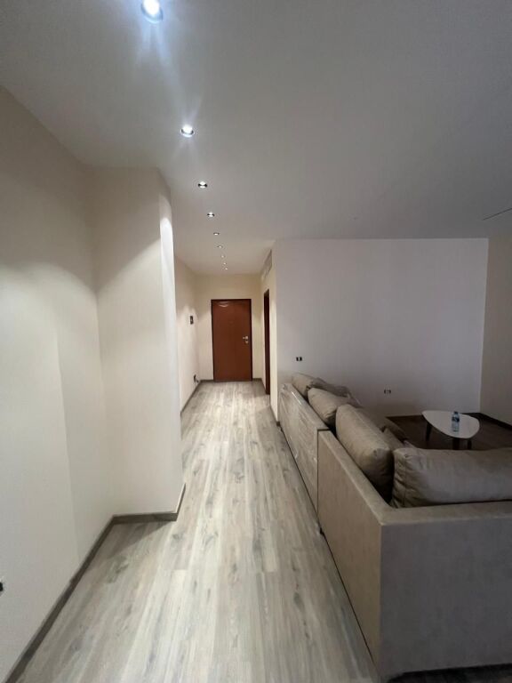 UFFICIO IN AFFITTO 160 M2 NUOVO BAZAR 1.500 EURO