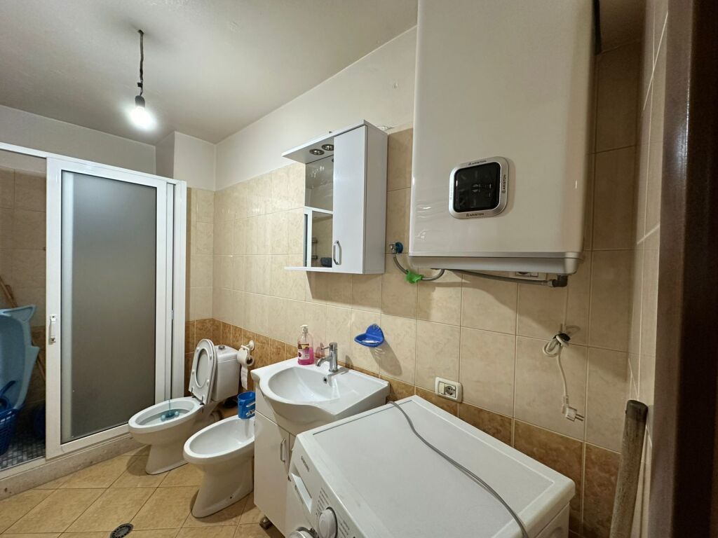Apartament 2+1 me qira Kthesa e Kamzes