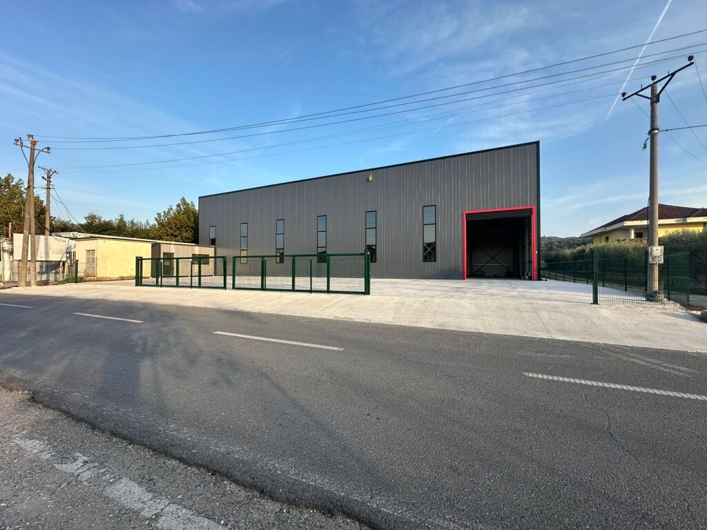 MAGAZZINO IN AFFITTO
