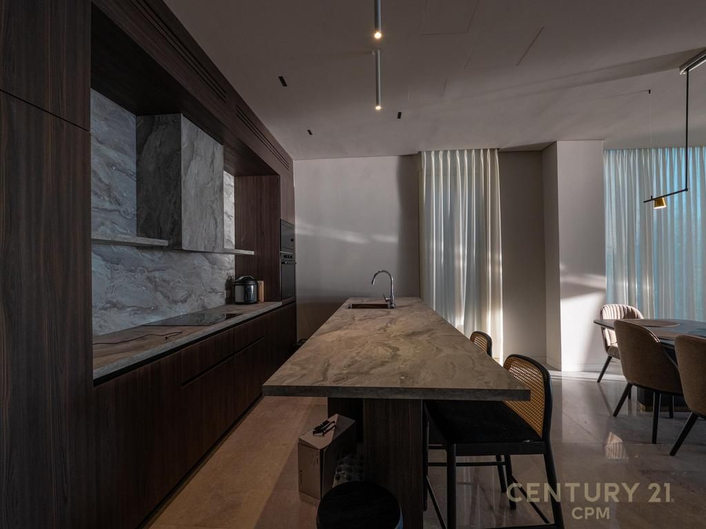 SHITET NJË NGA VILAT MË TË BUKURA NË GREEN COAST, PALASË 3,500,000 €