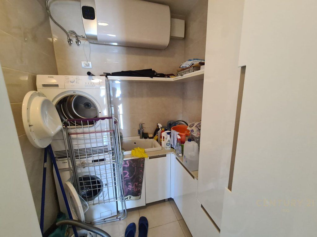 SHITET APARTAMENT 2+1+2 TEK RRUGA E KAVAJES