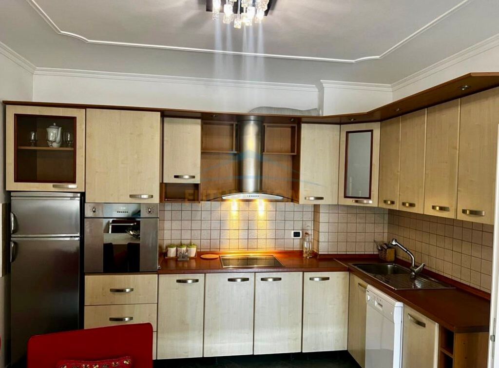 Qera, Apartament 2+1 , Bllok , Tirane