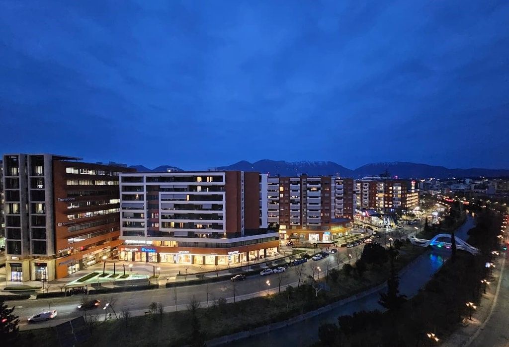 Shitet apartamant 3+1+2 perballe me Delijorgjin!