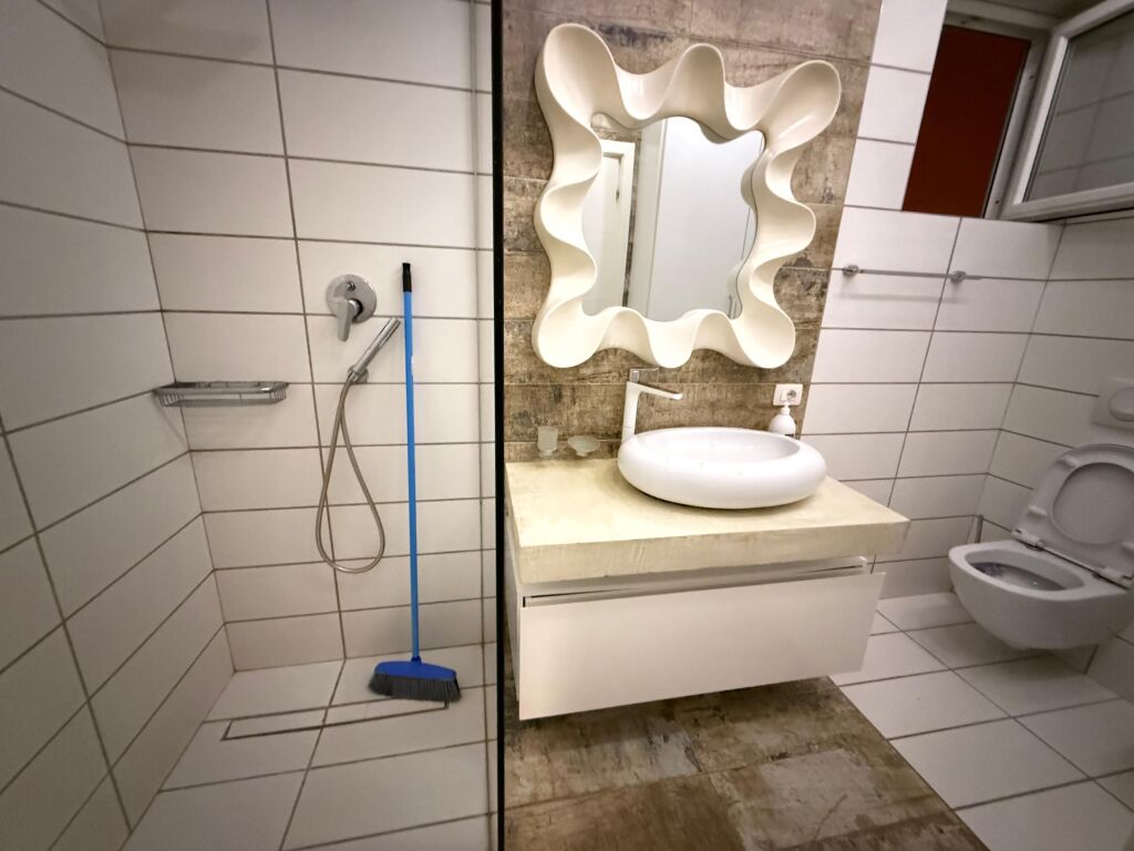 📣Apartment for rent 2+1+2 bathrooms  📍Address: Dry Lake, Fz Complex✨ 📐Area 95 m2 🚪Entrance is located on the 3rd floor🌅  ✨Furnished ✨700€ *For more info. contact 