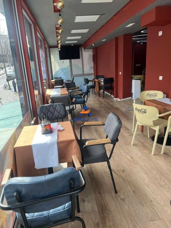 LOCALE IN AFFITTO 120 M2 " VIA FERIT XHAJKO " 2500 EURO