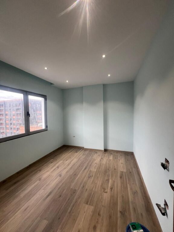 UFFICIO IN AFFITTO 160 M2 NUOVO BAZAR 1.500 EURO