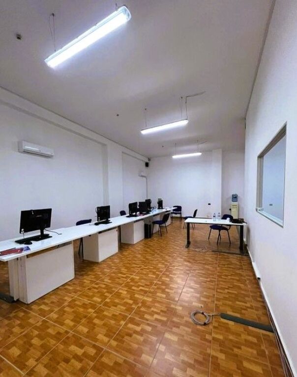 Office for rent behind the gold villa!
