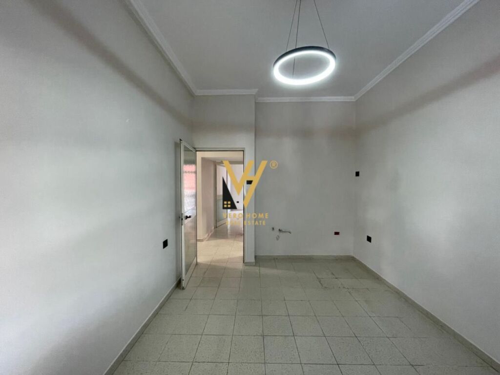 OFFICE 70 M2 FOR RENT AT SHALLVARET 700 EURO
