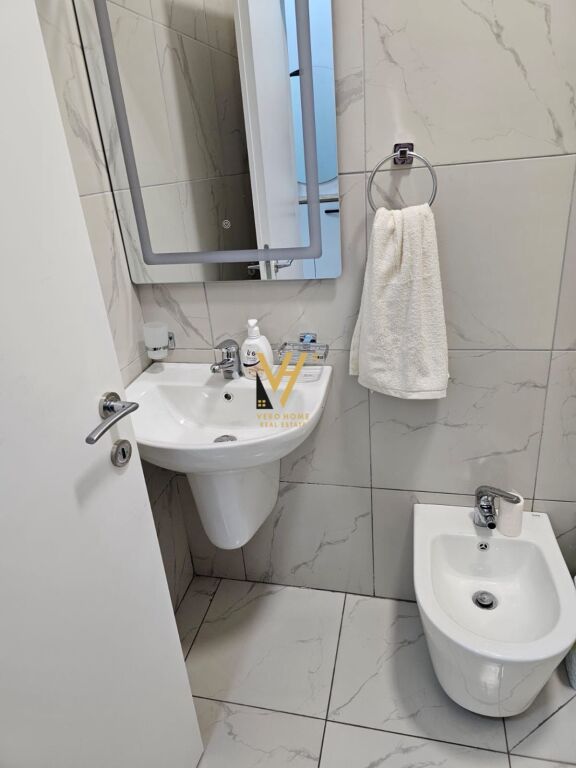 VENDESI APPARTAMENTO 2+1+2+BLK A REZ.HENKA, AMERIKAN 3- 190.000 EURO
