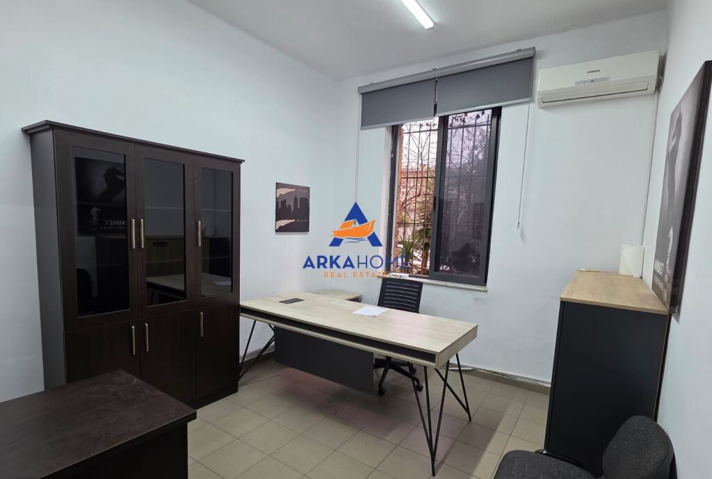 UFFICIO IN AFFITTO 24M2 " VIAL BAJRAM CURR " 50.000 LEKE