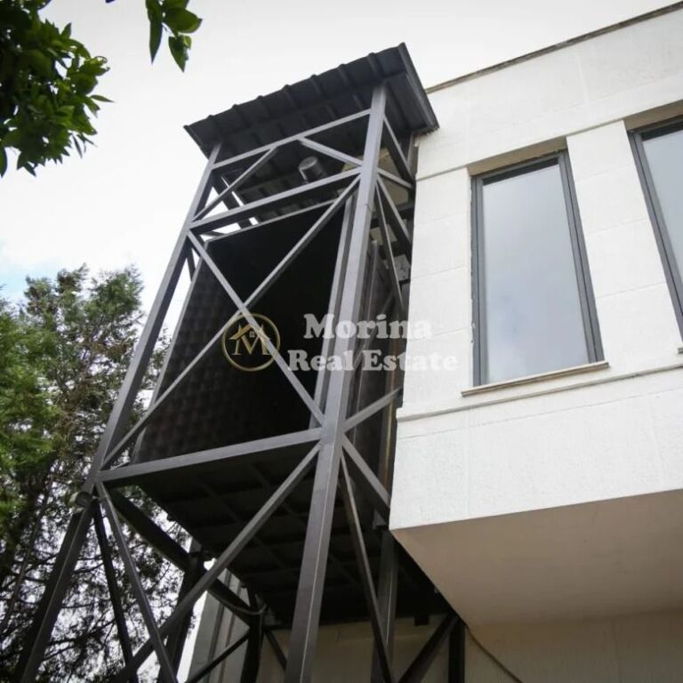 Vendita | Locale Commerciale | Ponte di Dajlan | 590000 €