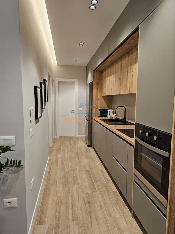 📍 Ali Demi – Vita Familiare in Via "Petro Nini"! 🏠