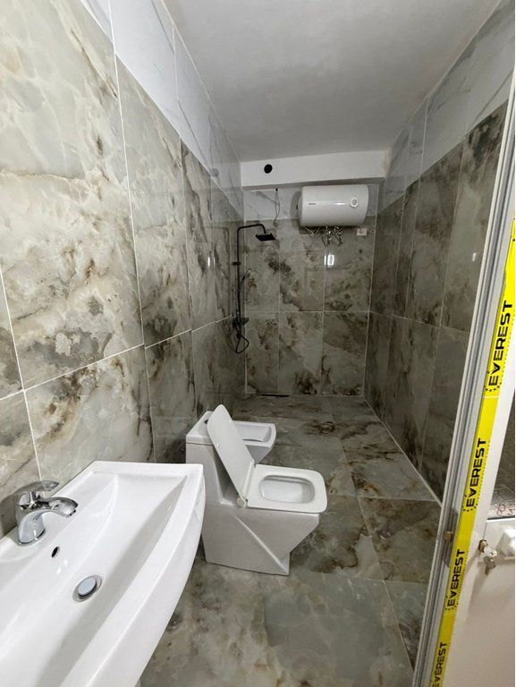 Jepet Apartament me qira 1+1, shtëpi private, Ali Demi,Tiranë