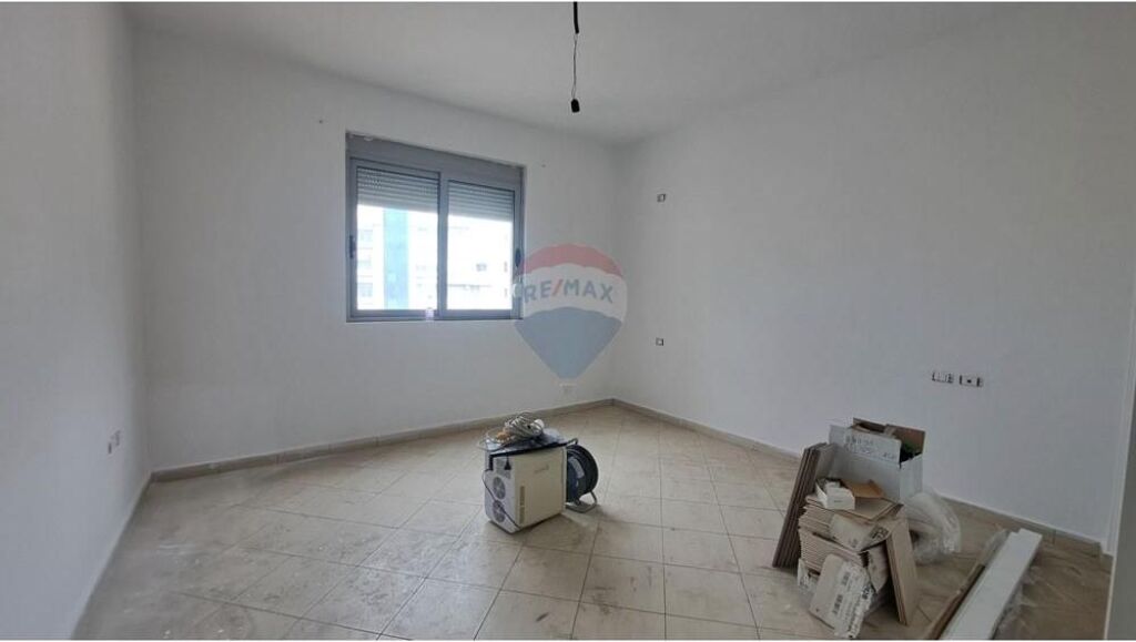 🏠 Apartament 1+1 për Shitje – Blv. Ismail Qemali, Vlorë