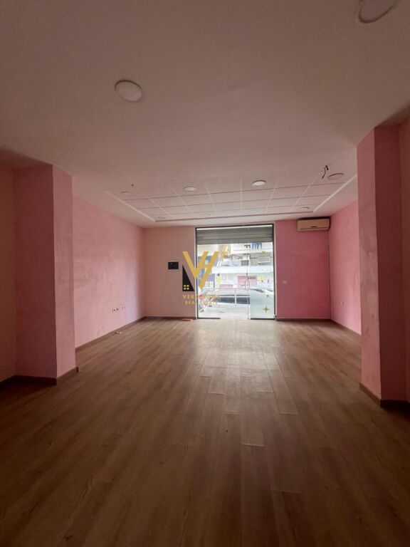 JEPET DYQAN 50 M2 ME QIRA TE KOPSHTI ZOOLOGJIK 55.000 LEKE