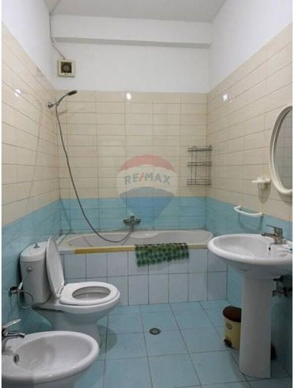 Jepet me qira apartament 2+1 tek Pavaroti