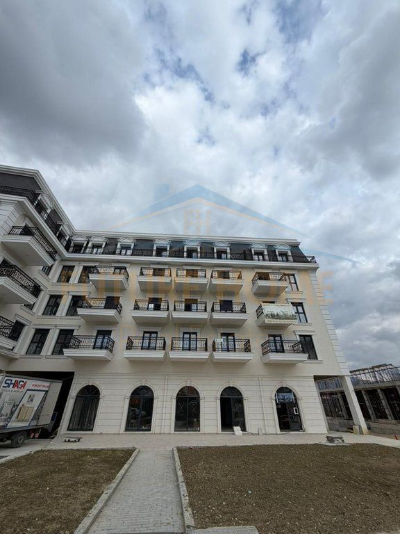 Shitet, Apartament 2+1+2, Sauk, Porta Tirana e Re, Tiranë.