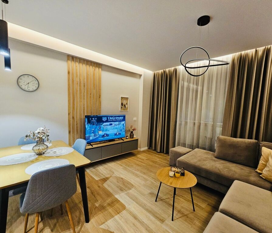 € Disponojmë Apartament 2+1, për Qera