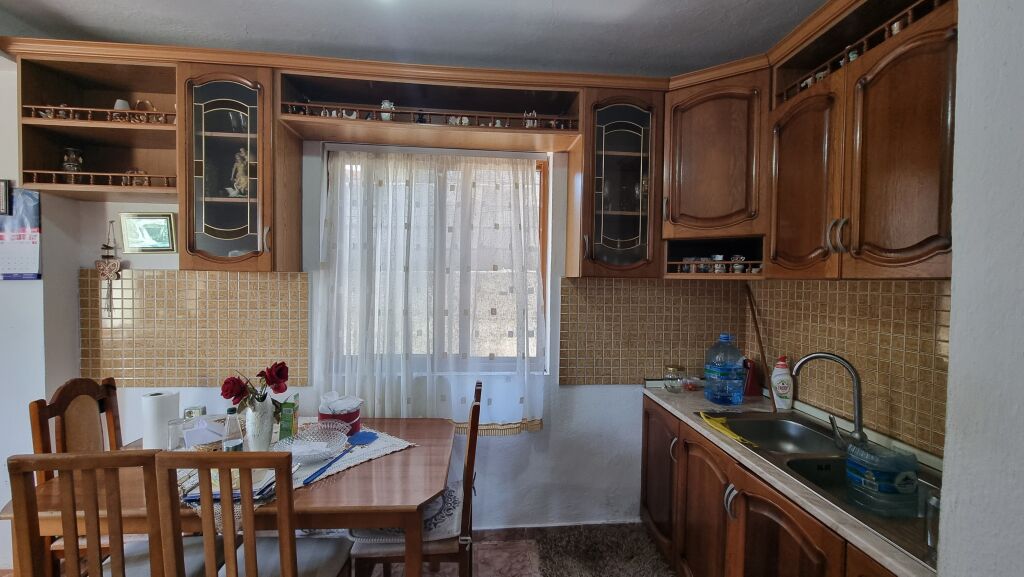 Jepet me qera Apartament 2+1, Babrru