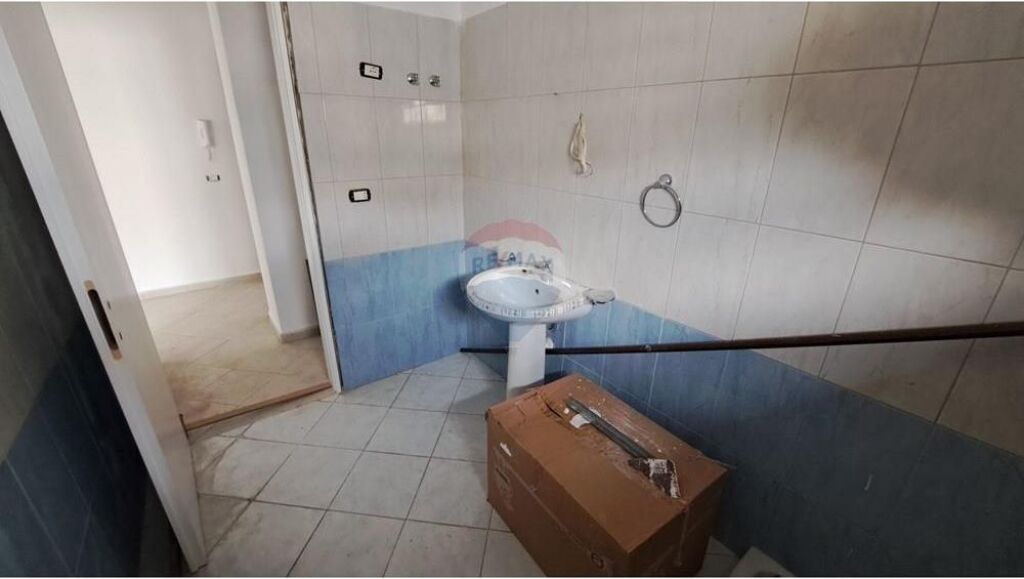 🏠 Apartament 1+1 për Shitje – Blv. Ismail Qemali, Vlorë
