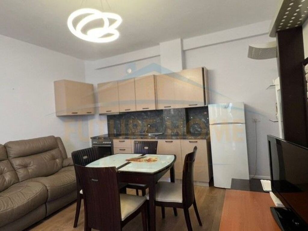 Shitet, Apartament 1+1, Rruga Dalip Topi, Fresku