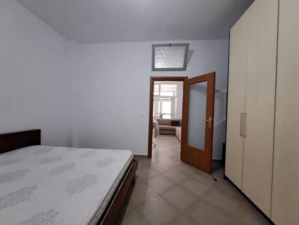 Apartment 1+1, 5 Maji!