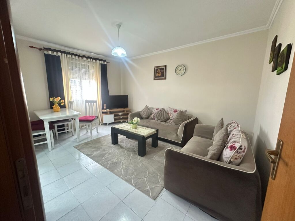 Apartament 2+1 me qera ne Allias tek Katrori