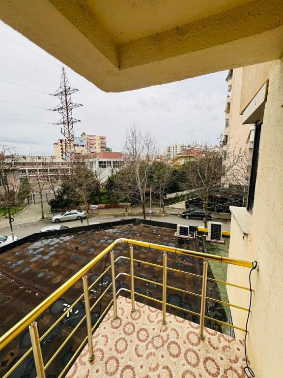 Apartment 3+1, Don Bosko!