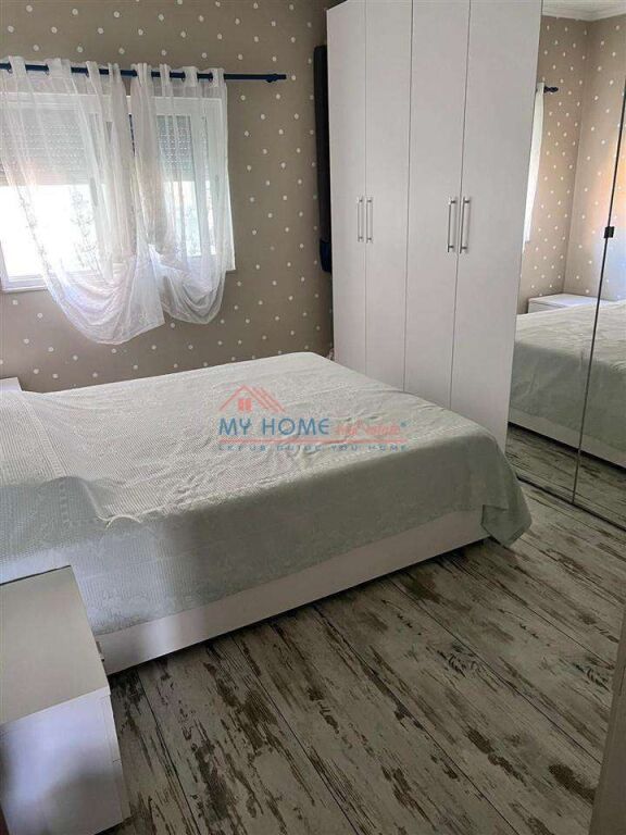Apartament 2+1 me qira tek Komuna e Parisit