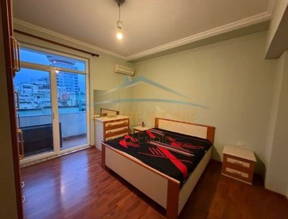 Shitet, Apartament 2+1, Bllok