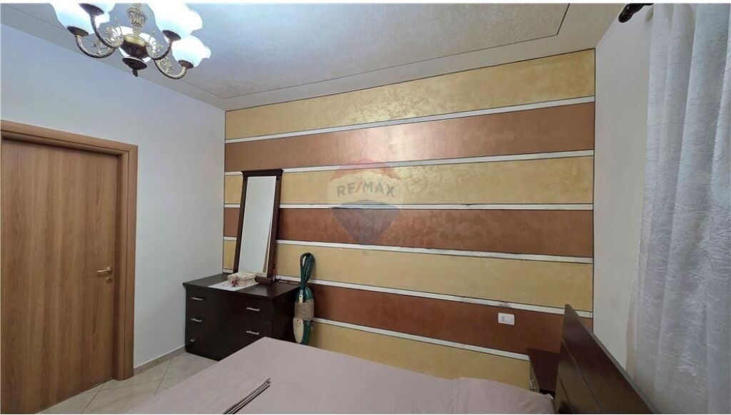 Apartament 2+1+2 ne shitje , pas Hotel Martini