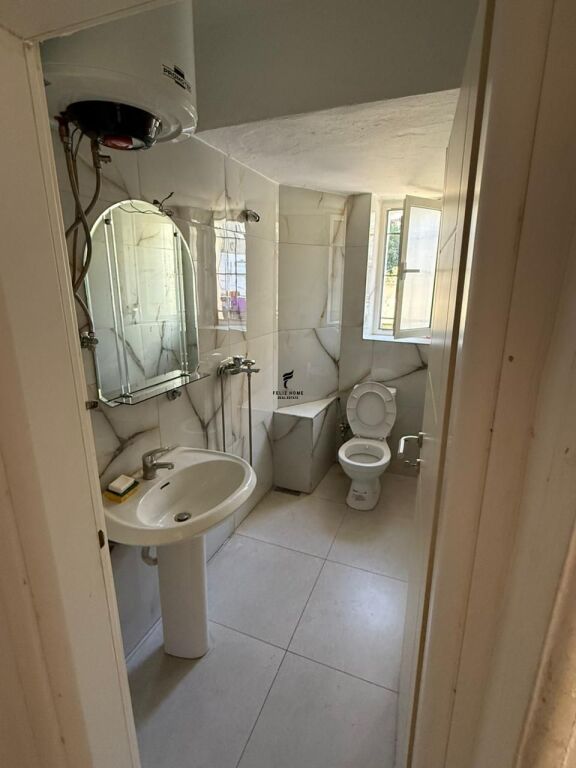 DYQAN ME QERA 30 M2 40.000 LEKE XHAMIA E TABAKEVE 40.000 LEKE FH-58406