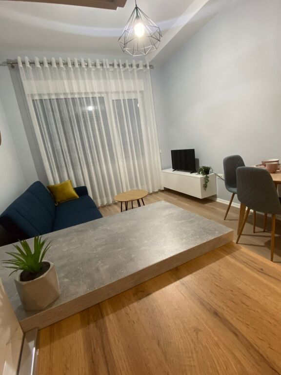 Jepet me qira Apartament 1+1 21 Dhjetori Rezidenca Magnet