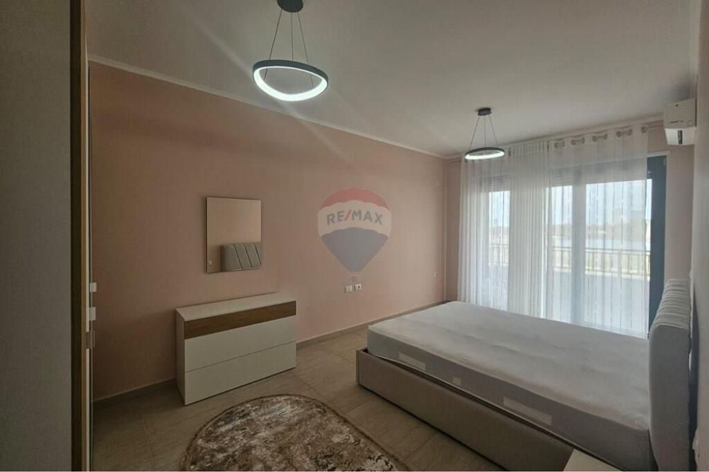 Apartament - Për Qira - Liqeni I Thatë, Tiranë