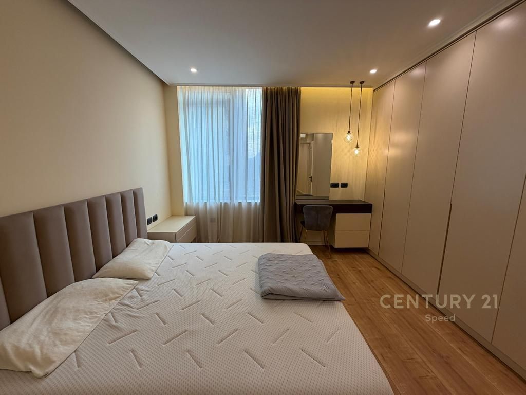 JEPET ME QIRA APARTAMENT 2+1+2 NE QENDER