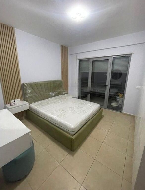 Apartament 1+1 me Qira, Rruga 5 Maji, Concord Center