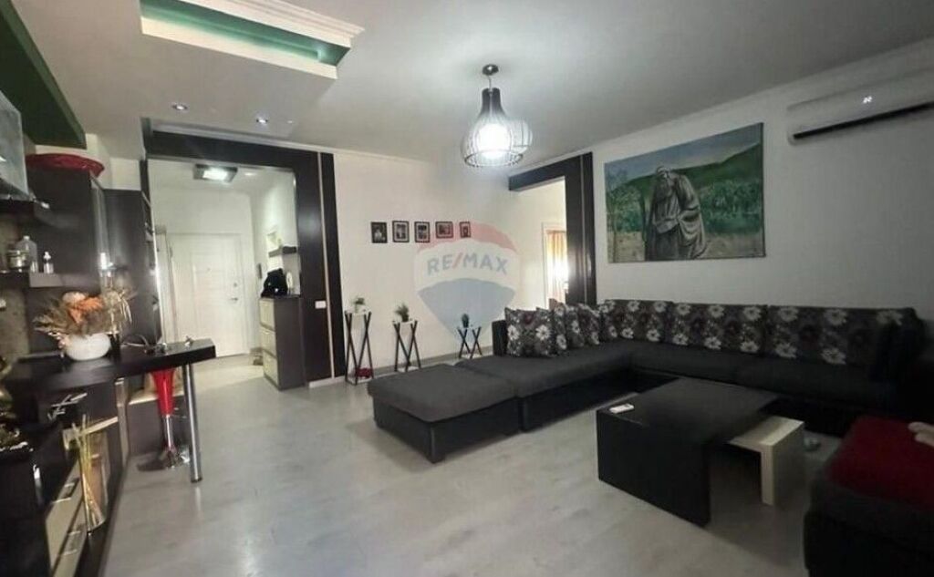 Appartamento - In Vendita - Via Jordan Misja, Tirana(ID: 530381006-182)