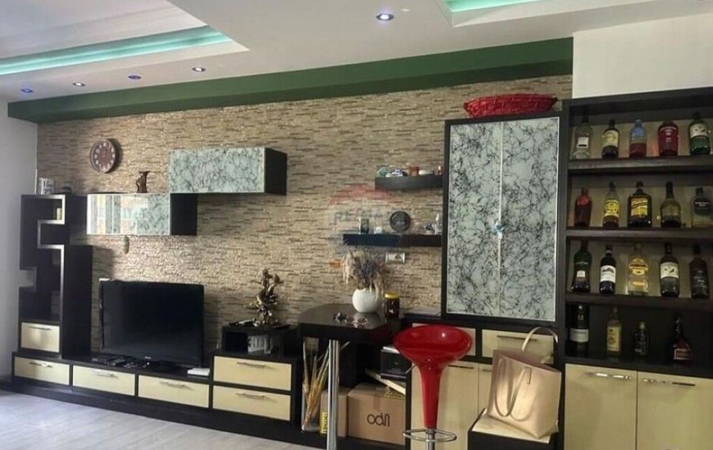 Appartamento - In Vendita - Via Jordan Misja, Tirana(ID: 530381006-182)
