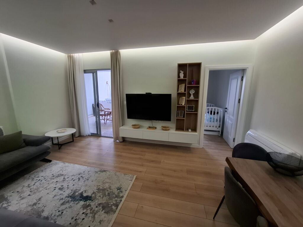 Apartment 2+1 for rent in neighborhood 17 in Durres