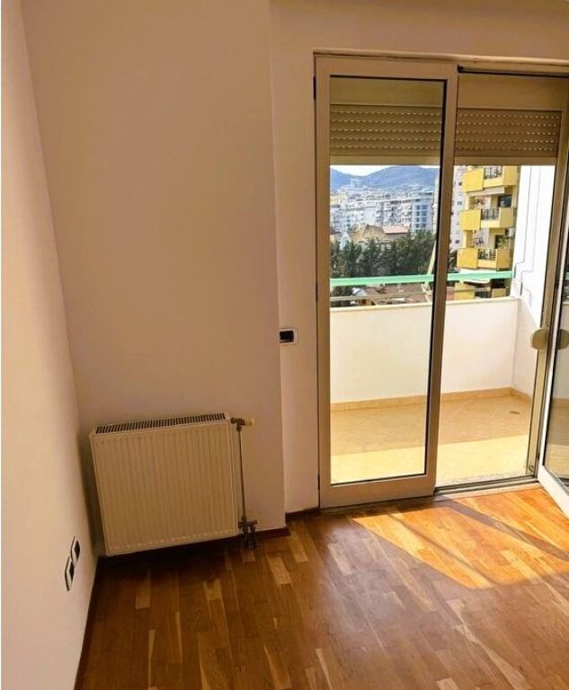 ZYRE ME QERA TE RRUGA E KOSOVAREVE