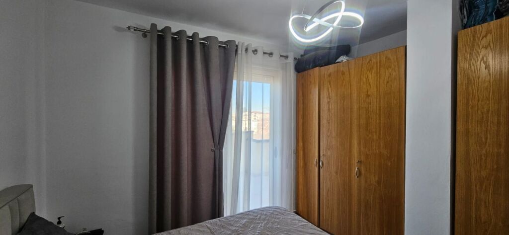 Shitet Apartament 1+1+depo+verande tek Shkolla Mihal Grameno